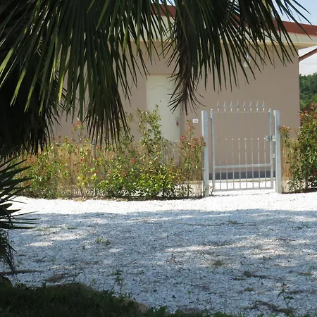 Il Tarassaco-exclusive Pool Hébergement de vacances *